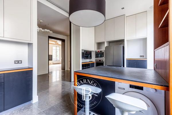 Paris 8ème, Appartement 3 Chambres -  224 m² à vendre