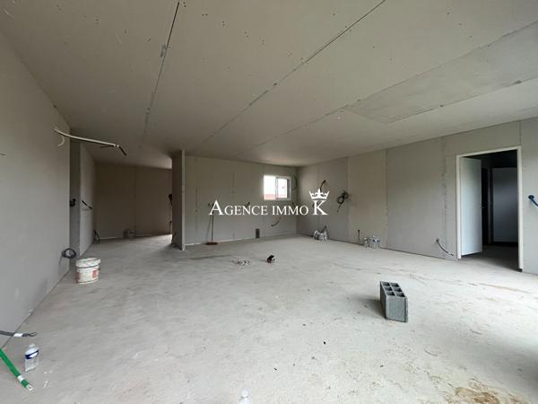 NOUAILLÉ MAUPERTUIS - Maison T4 de plain-pied. , Nouaille maupertuis