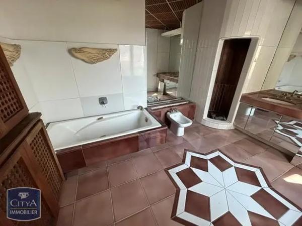Appartement à louer 4 pièces 150.01m² Cannes (06400)