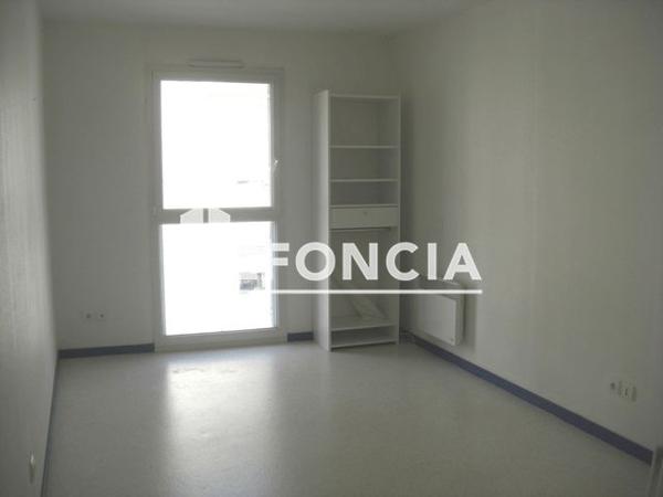 Location Studio 18.5 m² - 34 RUE MARCELLIN BERTHELOT La Roche Sur Yon 85000