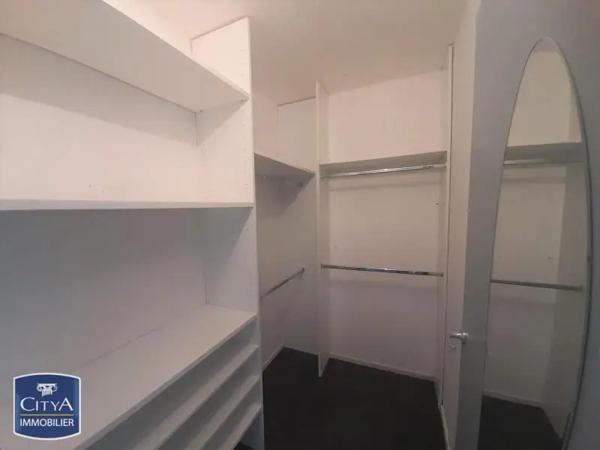 Appartement à louer 4 pièces 76.65m² Cholet (49300)