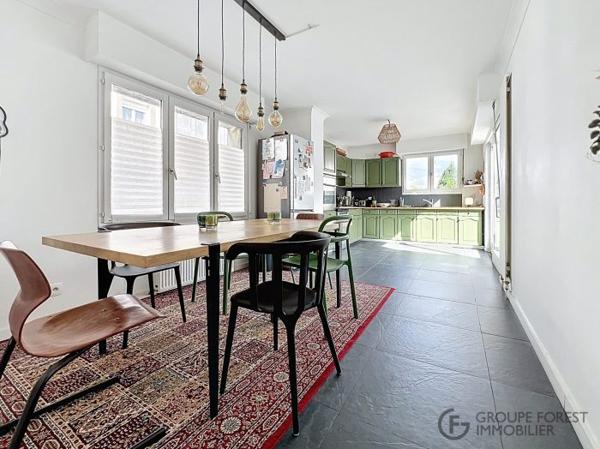 Maison mitoyenne 1 côté Wasquehal Secteur Marcq-Wasquehal-Mouvaux 114 m²