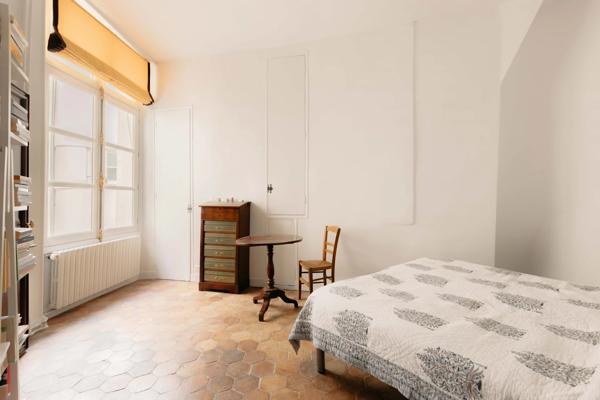 Paris 5 - HENRI IV- Quai de la Tournelle - Sectorisation Henri IV Appartement de charme du 18e siècle