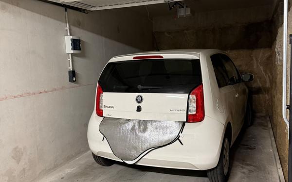 Stationnement à vendre    14 m2 Marseille 8