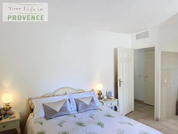 Superbe Appartement au rez de chaussé avec grande terrasse
