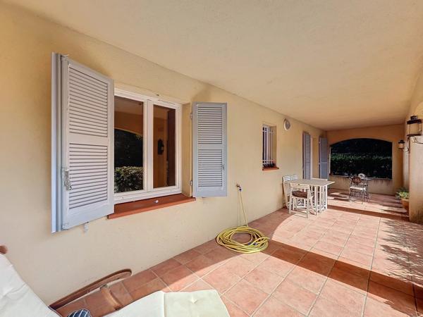 Superbe Appartement au rez de chaussé avec grande terrasse