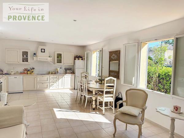 Superbe Appartement au rez de chaussé avec grande terrasse