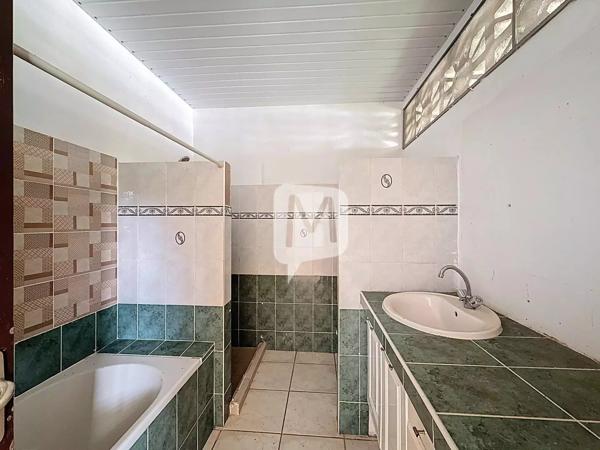 DPT GUYANE, à louer CAYENNE Maison individuelle T5 d'environ 113 m²