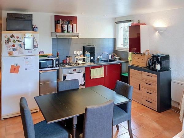 Maison sur 4809m² de terrain avec appartement indépendant et garage - Brignoles