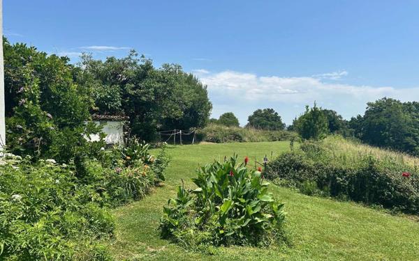 Maison à louer    5 pièces •  Guiche