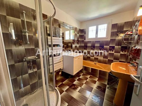 Vente                                                      Maison
                        
                     4 pièces                      100 m2                     à Marseillan