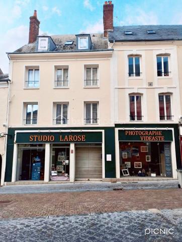 Local d activites de 135 m²