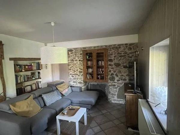 Ferme de charme à fort potentiel – Faucigny