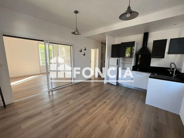 Location Appartement 3 pièces 60 m² - 85 RUE SAINT JACQUES Etampes 91150