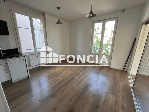 Location Appartement 3 pièces 60 m² - 85 RUE SAINT JACQUES Etampes 91150