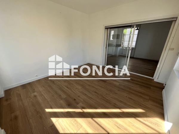 Location Appartement 3 pièces 60 m² - 85 RUE SAINT JACQUES Etampes 91150