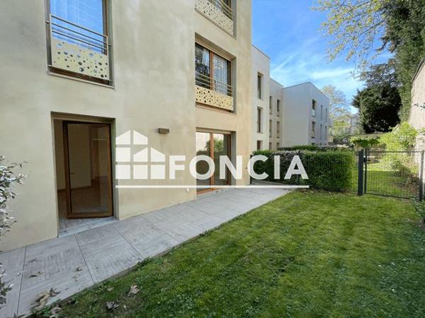 Location Appartement 2 pièces 46 m² - 40 RUE BROSSOLETTE Chartres 28000