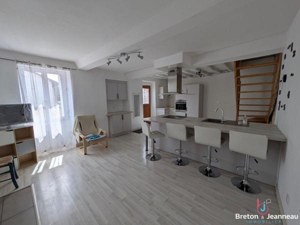 Maison de bourg rénovée à Voutré