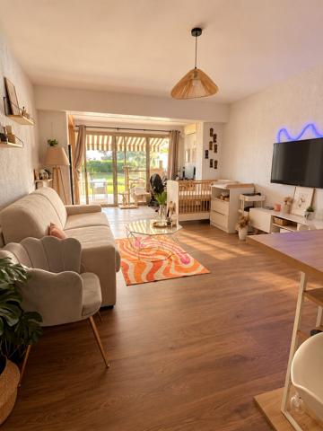 Cagnes-sur-Mer – Studio avec véranda & jardin plein Sud