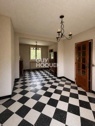 RENANCOURT - MAISON TYPE 4 D'UNE SUPERFICIE D'ENVIRON 65M2 AVEC JARDIN ET SOUS SOL
