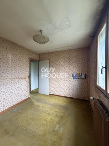 RENANCOURT - MAISON TYPE 4 D'UNE SUPERFICIE D'ENVIRON 65M2 AVEC JARDIN ET SOUS SOL