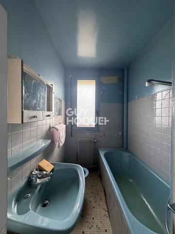 RENANCOURT - MAISON TYPE 4 D'UNE SUPERFICIE D'ENVIRON 65M2 AVEC JARDIN ET SOUS SOL
