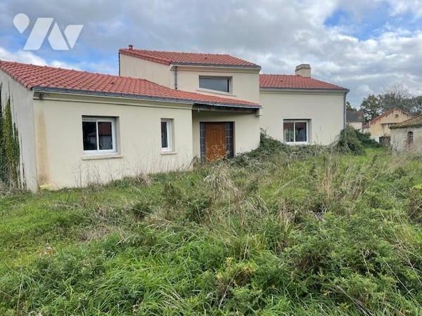 SAINT PHILBERT DE GRAND LIEU , en village maison T4