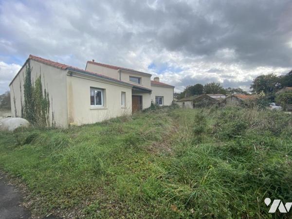 SAINT PHILBERT DE GRAND LIEU , en village maison T4