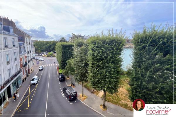 Place Viarme, appartement 5 pièces de 110 m2, 3 chambres, 1 bureau