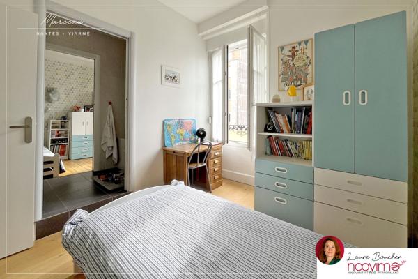 Place Viarme, appartement 5 pièces de 110 m2, 3 chambres, 1 bureau