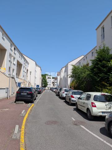Aulnay-sous-Bois (93600) DUPLEX FAMILIAL AVEC JARDIN ET BOX RÉSIDENCE RECHERCHÉE DES CORNOUILLERS AULNAY-SOUS-BOIS