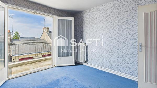 Maison T6 à RAFRAICHIR - 4 Chambres - 2 Garages - Visite Virtuelle et Plans de la Maison Disponibles.