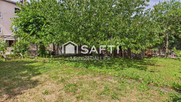 Maison T6 à RAFRAICHIR - 4 Chambres - 2 Garages - Visite Virtuelle et Plans de la Maison Disponibles.