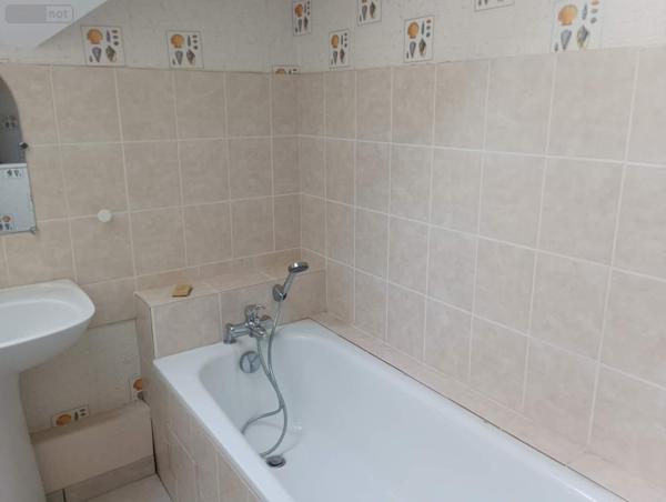 Fonds et/ou murs commerciaux à vendre à Montoire-sur-le-Loir dans le Loir-et-Cher (41800), ref : 072/1706