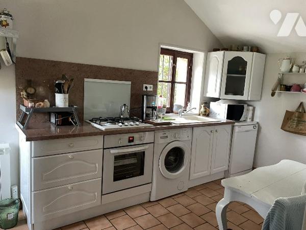 MAISON EN HAMEAU PROCHE DU VILLAGE DE LA PERRIERE