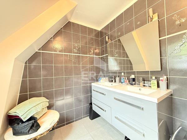 Propriété typique normande 9pièce(s) 183m2 avec dépendance