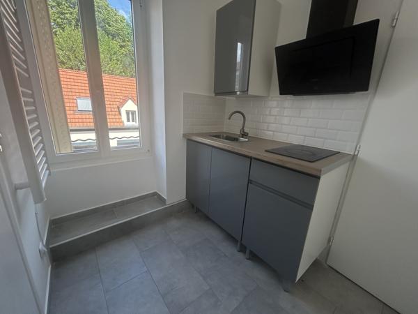 Corbeil-Essonnes (91100) À louer – Studio meublé de 17 m² - Rive Droite
