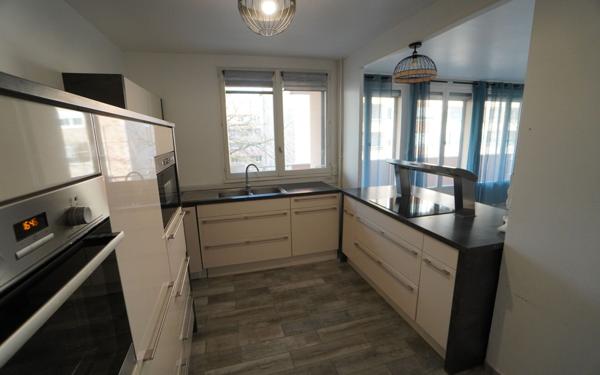 Appartement à louer    4 pièces • 76,70 m2 Chenôve