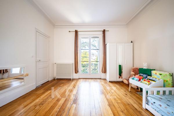 Bien rare à Auxerre - Maison de maître rénovée, parc clos sans vis-à-vis et piscine