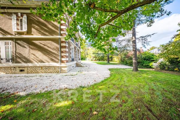 Bien rare à Auxerre - Maison de maître rénovée, parc clos sans vis-à-vis et piscine