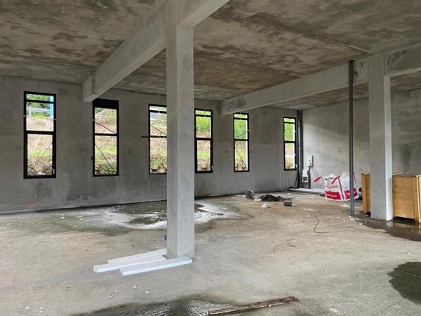 Droit au bail, local professionnel aménagé, neuf.