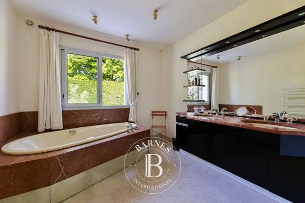 Guérande, Maison 5 Chambres -  250 m² à vendre
