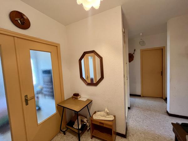 Carcassonne T4 traversant avec 2 balcons et 1 garage