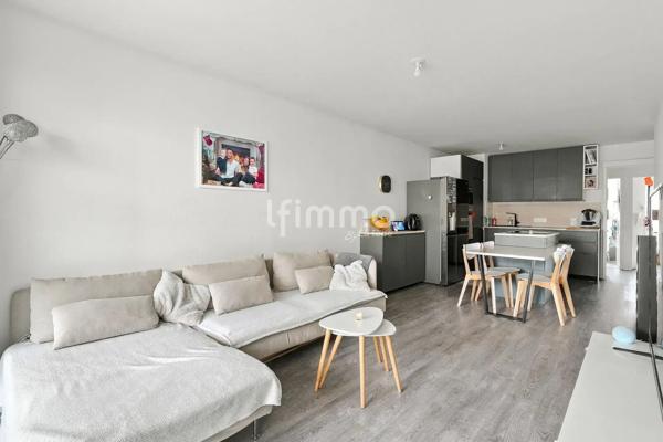 Montreuil Hôpital- Appartement 4P/3ch 77m2 - Terrasse 13m2- Parking