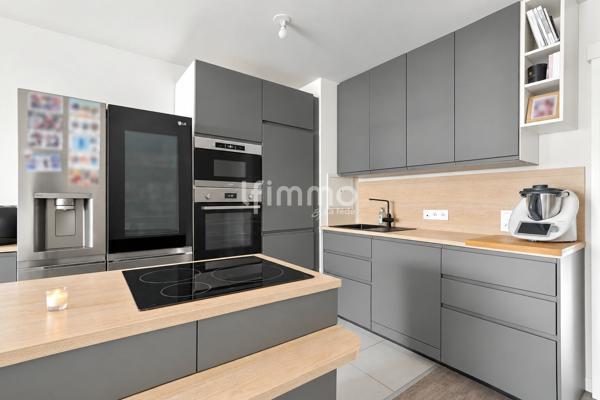 Montreuil Hôpital- Appartement 4P/3ch 77m2 - Terrasse 13m2- Parking