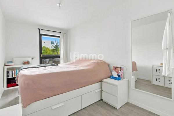 Montreuil Hôpital- Appartement 4P/3ch 77m2 - Terrasse 13m2- Parking