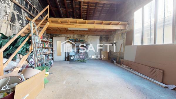 Charmante maison de ville, 3 chambres, cours et garage