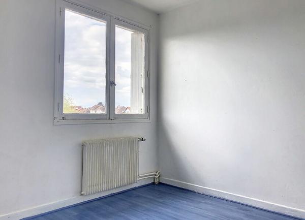 Appartement à vendre    1 pièce • 42 m2 Montluçon