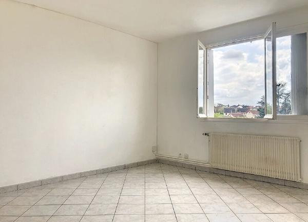Appartement à vendre    1 pièce • 42 m2 Montluçon