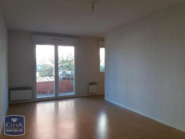 Appartement à louer 2 pièces 47.42m² Châteauroux (36000)